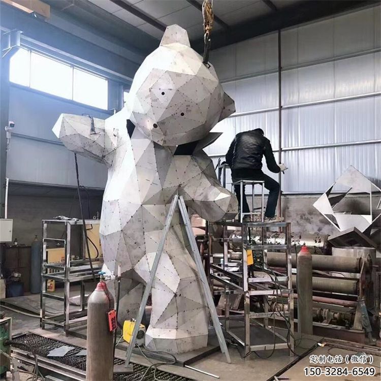 大熊雕塑廠家，酒店房地產雕塑，現代景觀小品 (5)