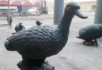 鴨子雕塑廠家，仿真動(dòng)物， 公園廣場(chǎng)街頭擺件 (1)