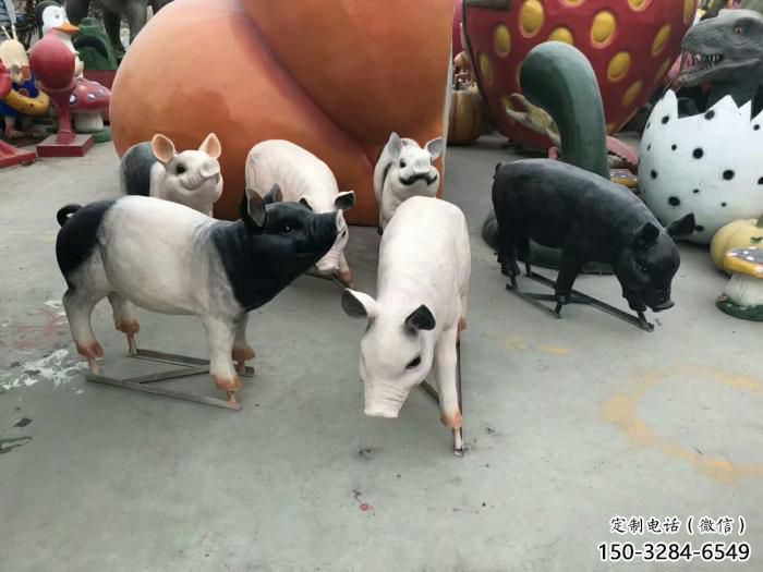公園野豬雕塑，噴砂發(fā)光雕塑，鑄銅工藝
