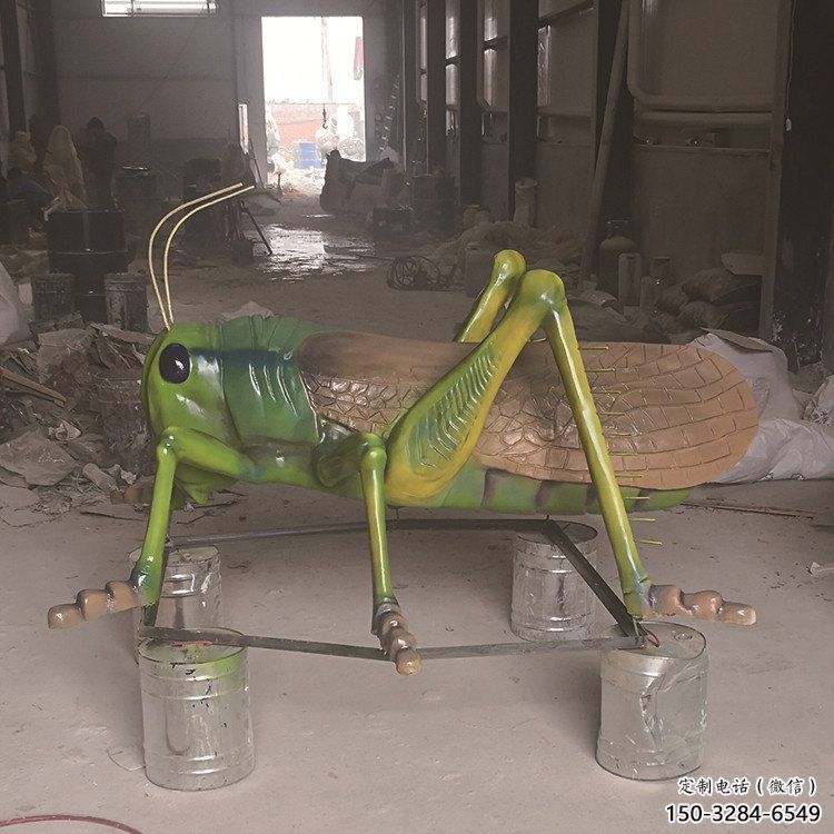 冷飲店蝗蟲雕塑，仿真昆蟲雕塑，彩繪工藝