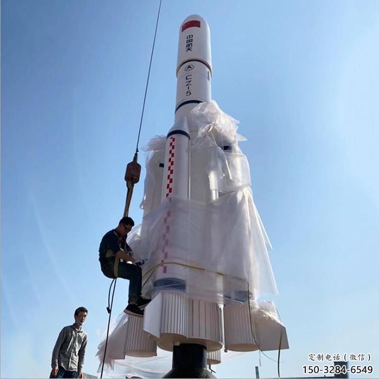 街道火箭雕塑 現(xiàn)代景觀擺件 彩繪雕塑