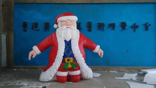 生產(chǎn)大型圣誕老人雕塑 門(mén)口創(chuàng)意雕塑 售樓處小品