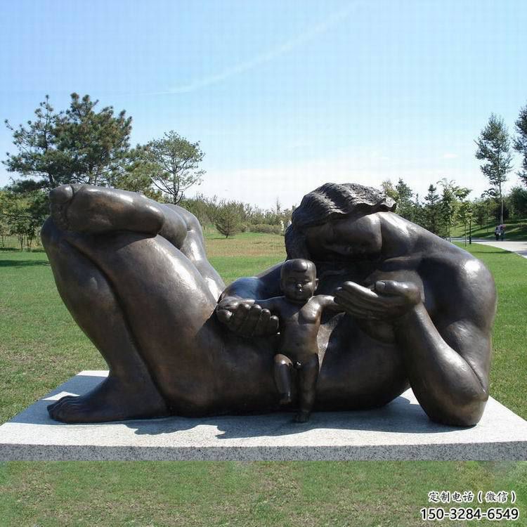 大型母親雕塑 鍛造青銅女人雕塑 房地產肖像雕塑