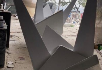 房地產(chǎn)千紙鶴雕塑 現(xiàn)代折紙風格 幾何鶴鳥雕塑