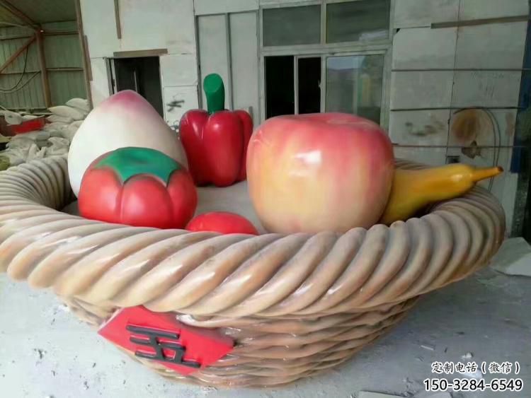 地產果籃雕塑預定，露天雕塑，桃子果籃雕塑制作