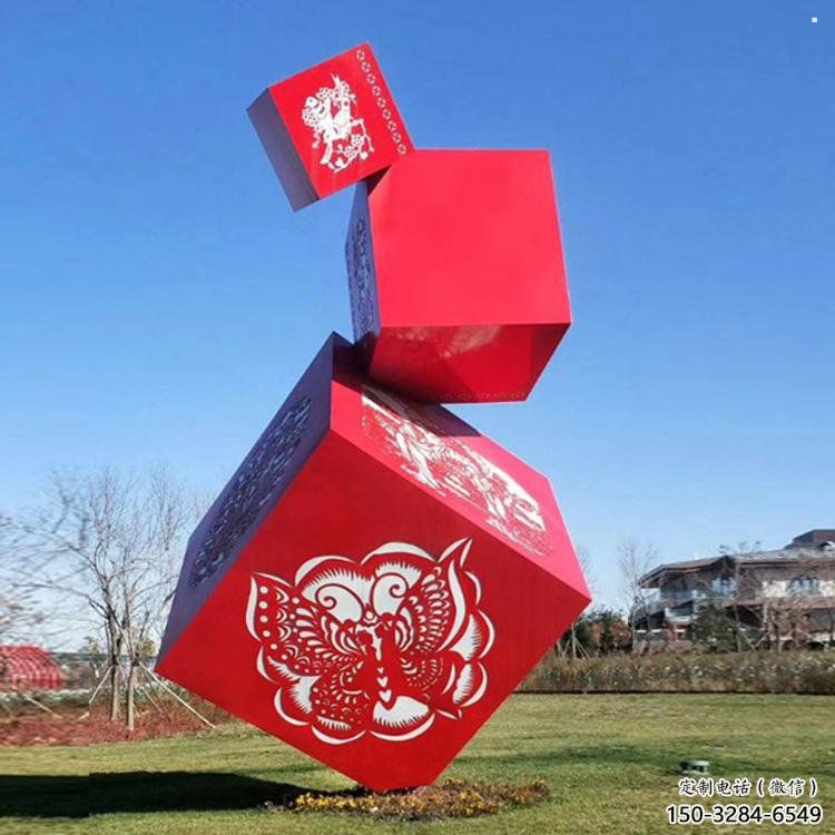 房地產立方體雕塑