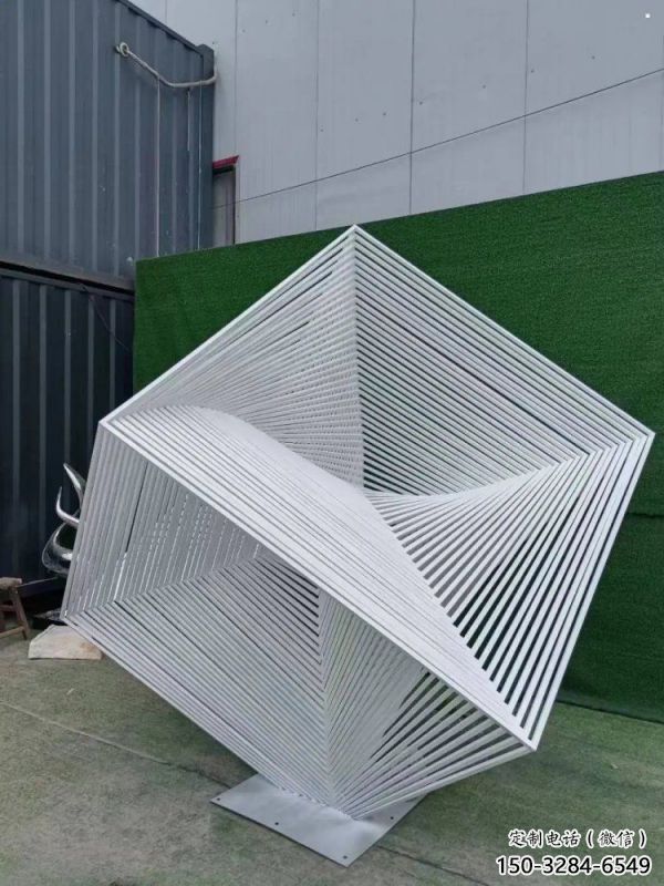 立方體雕塑服務(wù)商,街道標識,鏤空立方體雕塑定制 立方體雕塑服務(wù)商,街道標識,鏤空立方體雕塑定制