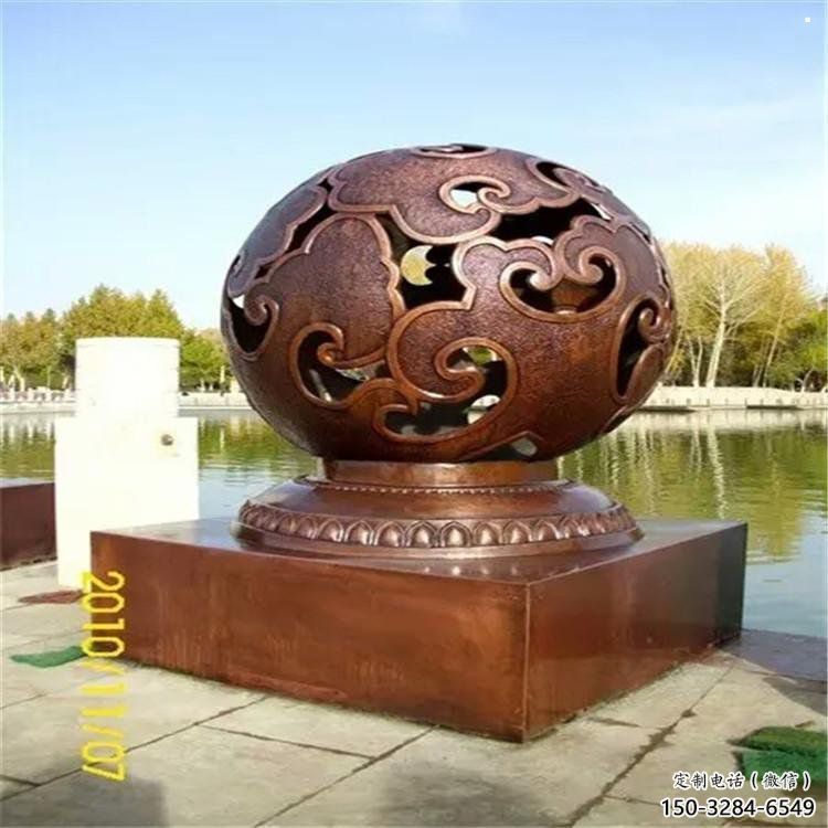 鏤空球雕塑服務(wù)商，街景小品烤漆鏤空球雕塑訂做