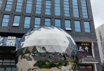 鏡面球雕塑承接，街頭藝術，不銹鋼球雕塑廠家