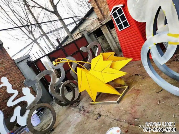 楓葉雕塑訂做，景區(qū)雕塑，烤漆楓葉雕塑廠家定價(jià)