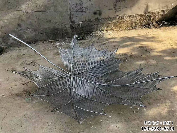 樹(shù)葉雕塑生產(chǎn)商，彩鋼制作，大型鐵藝樹(shù)葉雕塑定做
