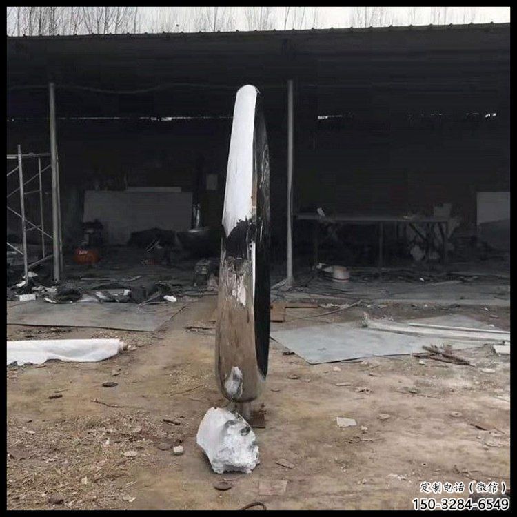 月亮雕塑優(yōu)選，多彩藝術，鏡面鏤空月亮雕塑選用