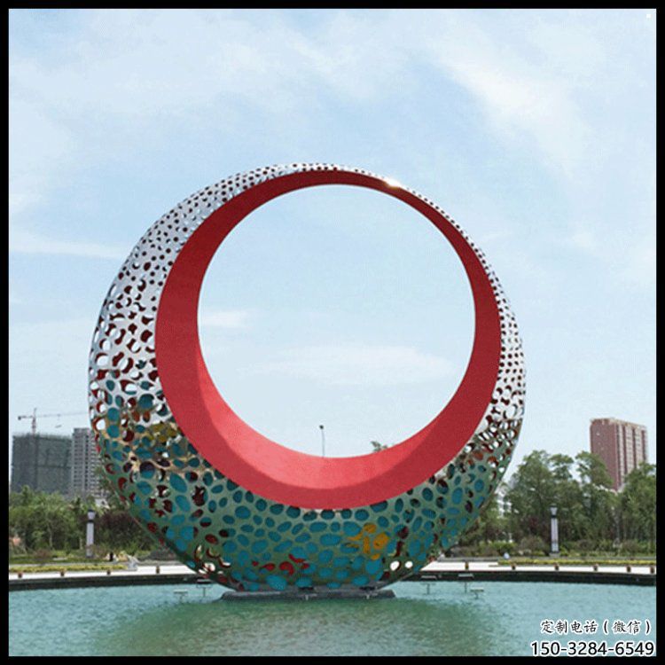 小區月牙雕塑，拉絲景觀雕塑，抽象效果
