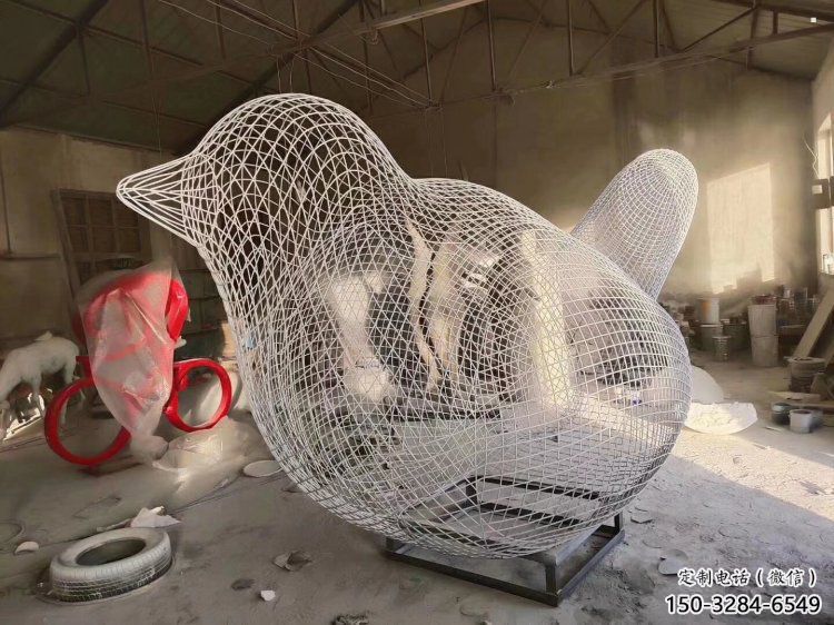 鼓樓鏤空小鳥雕塑精選，陸地擺件，鐵藝鳥兒雕塑精品