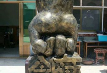 云浮握拳雕塑訂做，歐式風格，玻璃鋼握拳雕塑廠家選定