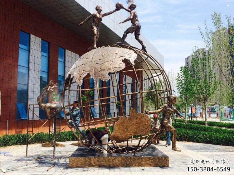 雙陽地球儀雕塑選定，拉絲工藝，地球儀人物雕塑預(yù)定