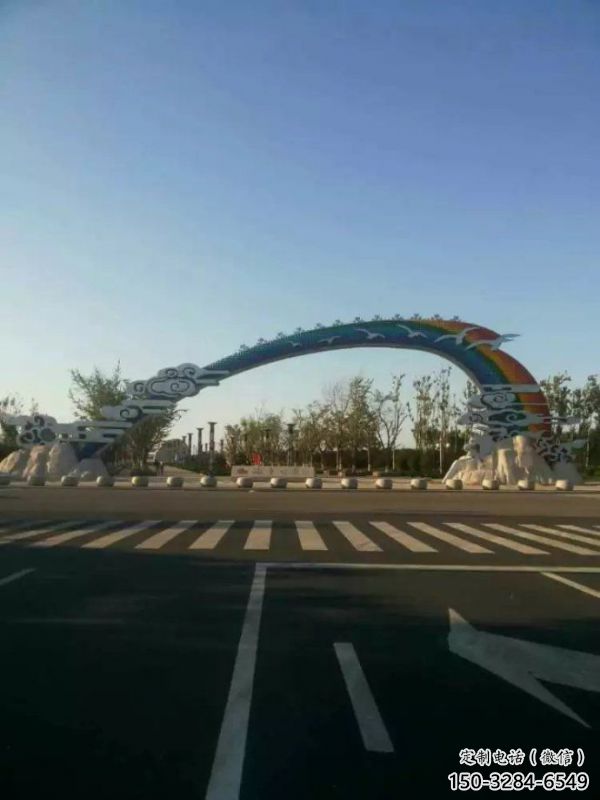 申扎云朵大門(mén)雕塑，公園美陳元素，不銹鋼云朵大門(mén)雕塑