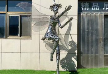 尼木現(xiàn)代鏤空舞者雕塑承接，歐式風(fēng)格，鐵藝跳舞雕塑精選