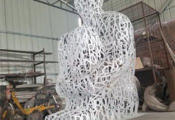 萬州大型鏤空人物雕塑常用，戶外擺放，鐵藝字母人物雕塑展示